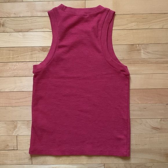 Tank. - Picture 2 of 2